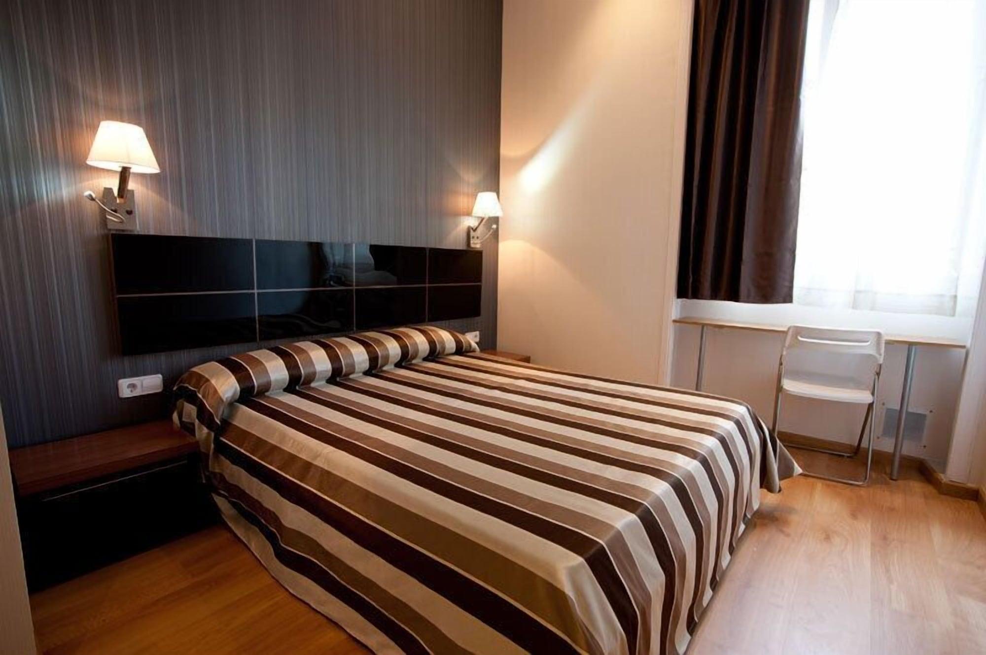 Bcn 46 Gasthof 2*